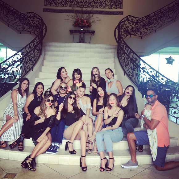 Meet your Posher, Crystal - Picture 1 of 1